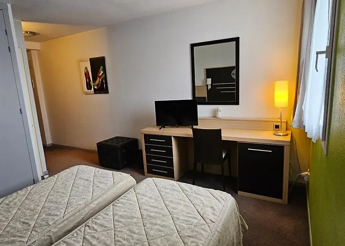 Lyon Sud, Benite, St Genis Laval Hotel