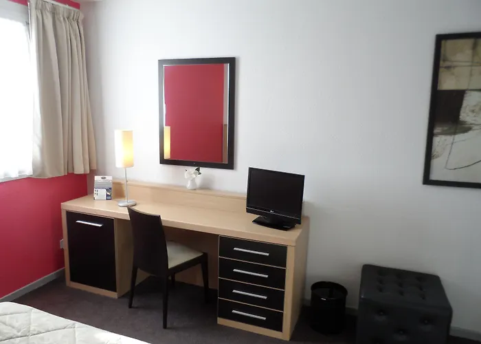 Lyon Sud, Benite, St Genis Laval Hotel