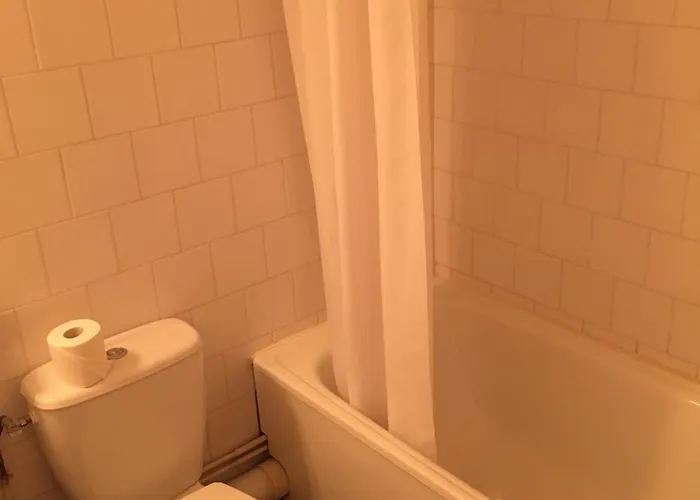 Lyon Sud, Benite, St Genis Laval 3*