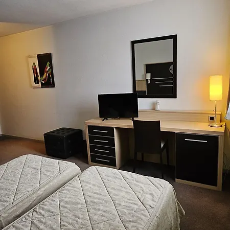 Hotel Lyon Sud, Pierre Benite, St Genis Laval Hotel