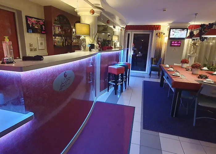 酒店 圣杰尼斯拉瓦尔皮埃尔贝尼特里昂南酒店 皮埃尔奔奈